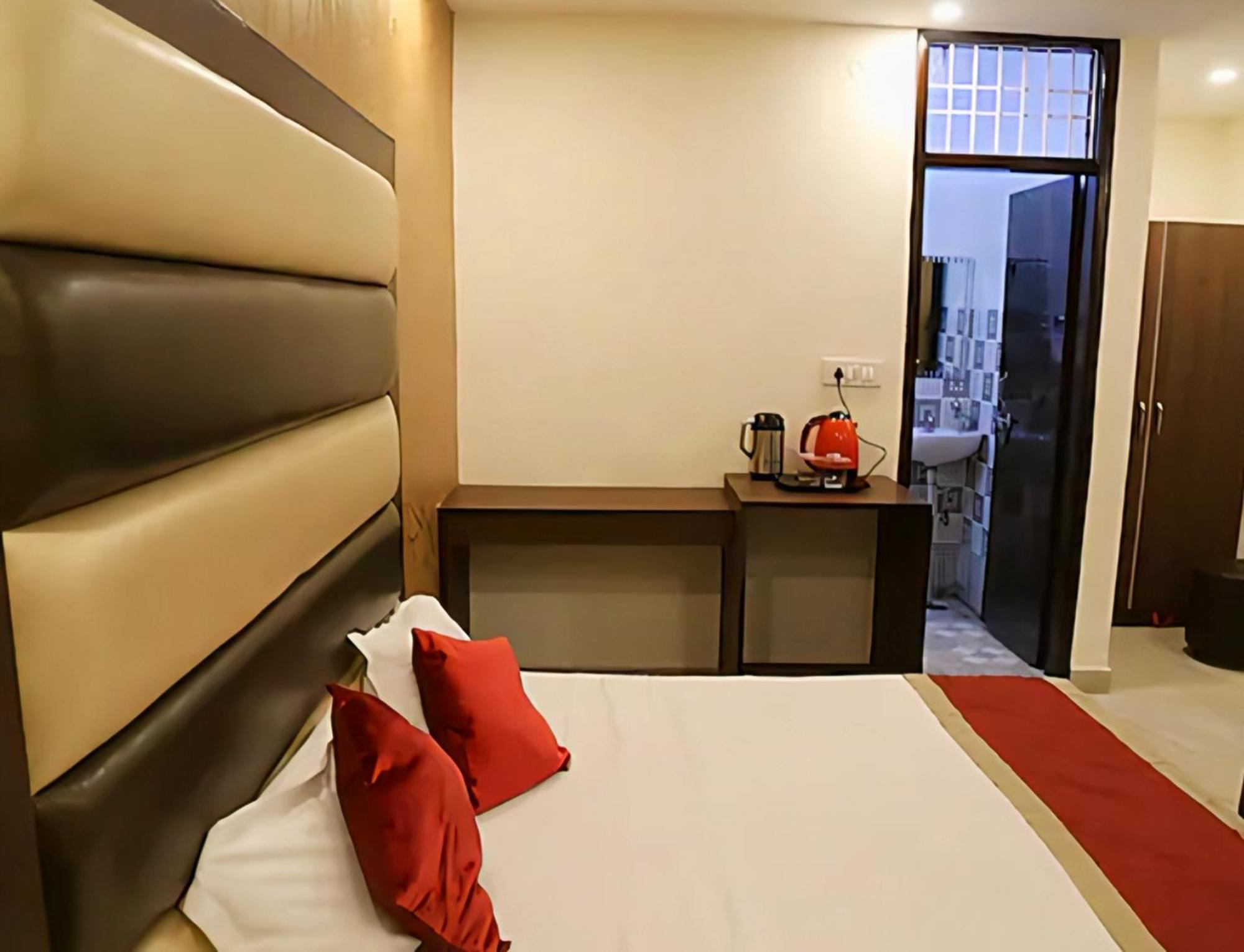 Mona Regency Hotel New Delhi